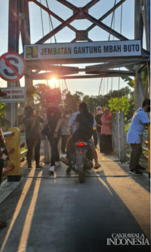 Jembatan Gantung Mbah Buto