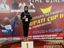 Siswi SMPN 4 Pekanbaru, Nadhira Raih Medali Emas di Kejuaraan Taekwondo Bupati Cup II Pesisir Selatan