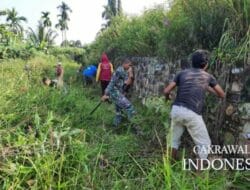 Jelang Keberangkatan ke Papua, Personel Pos Kout Satgas Pamtas RI-PNG Yonif 132/BS Karya Bakti di Desa Pulau Gadang