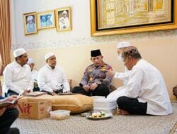Takziah ke Rumah Duka Habib Zen Bin Umar, Kapolri: Beliau Saya Anggap Ayah Sendiri
