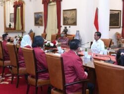Pengurus FPTI Laporkan Kesiapan Kejuaraan Dunia Panjat Tebing kepada Presiden Jokowi