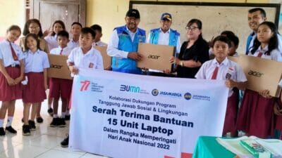 Jalankan Program TJSL, Jasa Marga Salurkan Bantuan Pendidikan di Manado