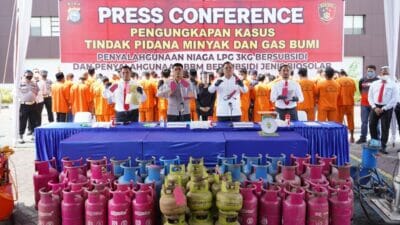 Polda Riau Ringkus Komplotan Pengoplos LPG dan BBM Bersubsidi