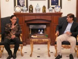 Chief Minister Sindh Menerima Tim Medis Indonesia