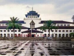 10 Hotel Murah Bandung Dekat Stasiun, Tak Sampai 500 Ribu per Malam