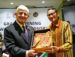 Menparekraf Resmikan Waroeng Windsor Bentuk Diplomasi Kuliner Indonesia di London