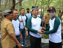 Wujudkan pembangunan berkelanjutan, PLN Tanam 5.000 Bibit Mangrove di KEE Teluk Panggang Jawa Timur