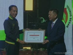 Presiden Jokowi Terima Penghargaan Tertinggi dari IWUF