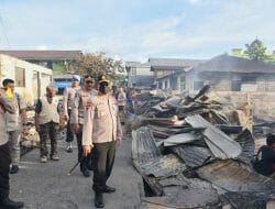 Kapolda Cek TKP dan Langsung Bantu 2 Ton Beras untuk Korban Kebakaran Pasar Mardika