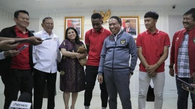 Menpora Amali Lepas Dua Pemain Muda Sepakbola Indonesia ke Puskas Academy Hungaria