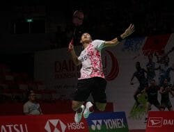 Jojo Susul Vito ke 16 Besar Turnamen Bulutangkis Daihatsu Indonesia Masters 2023