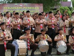 Danrem 031/WB Serahkan 1 Set Alat Drumband ke Saka Wira Kartika Kodim 0313/KPR