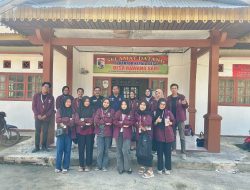 Penyerahan dan Penyambutan Mahasiswa Kuliah Kerja Nyata (KKN) SMART UMRI oleh Kepala Desa Rawang Sari dan Camat Pangkalan Lesung