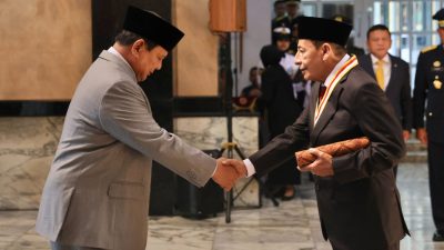 Prabowo Beri Penghargaan Dharma Pertahanan untuk Habib Luthfi: Beliau Selalu Utamakan Kerukunan