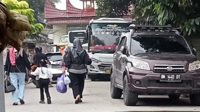 Hari Libur, Objek Wisata Ayi Angek Solok Dipadati Pengunjung