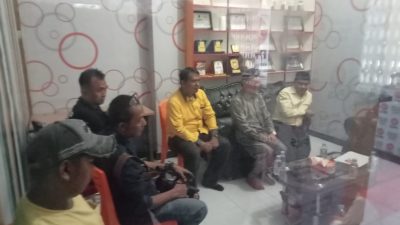 Bukti Keseriusan Maju Pilkada Kampar, Repol Disamping Fungsionaris Golkar Kembalikan Formulir Bacabup Ke PKS