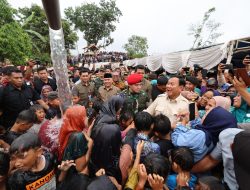 Prabowo Minta Unhan RI Kaji Solusi Rumah Warga yang Terdampak Naiknya Air Laut