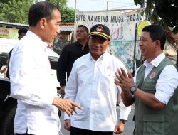Kepala BNPB Dampingi Presiden RI Serahkan Bantuan Dana Stimulan Gagal Panen Akibat Banjir