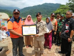 BNPB Serahkan Dukungan untuk Penanganan Bencana Tanah Longsor Banjarnegara