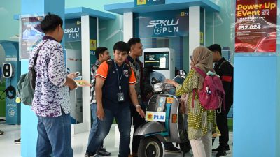 Kunjungi Booth PLN di IIMS 2024, Penggiat Otomotif Sebut Infrastruktur EV Kian Masif