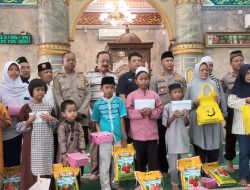 Peringati Hari Pers Nasional, Polsek Pesanggrahan Bersama Pokja Wartawan Jakarta Selatan Gelar Aksi Berbagi untuk Warga