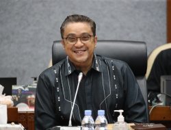 Wakil Ketua Komisi X DPR RI, Serukan Rumput SUGBK Penuhi Standar FIFA Saat Indonesia Jamu Vietnam