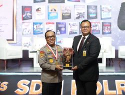 Irjen Dedi Raih Rekor MURI Perwira Tinggi Polri Penulis Buku Terbanyak