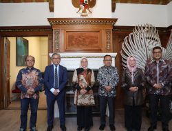 Menaker Bertemu Dubes RI untuk Belanda, Bahas Peluang Kerja bagi Tenaga Kerja Indonesia