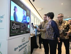 Gerakkan Partisipasi Pegawai Daur Ulang Sampah, PLN Sediakan Mesin Penampung Botol Plastik dan Baju Bekas di Lingkungan Kantor