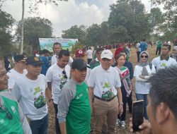 HLH Sedunia, Pj Bupati Kampar dan Rektor UP Tuanku Tambusai Bangkinang Tanam Pohon Bersama