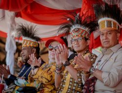 Disambut Antusias, Sandiaga Jadi Menteri Pariwisata Pertama yang Hadiri Festival Budaya Lembah Baliem