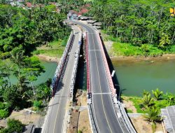 Presiden Resmikan Tiga Infrastruktur Konektivitas di Jawa Timur, Tingkatkan Mobilitas Orang dan Barang