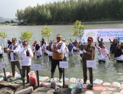 Kepala BNPB Ingatkan Pentingnya Kesiapsiagaan di Momen Ziarah Kubur dan Penanaman Vegetasi dalam Rangka Peringatan Bulan PRB 2024