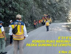 Dampak Erupsi Gunung Lewotobi Laki – Laki di Flores Timur, Kementerian PU Kerahkan Alat Berat Buka Akses Maumere – Larantuka