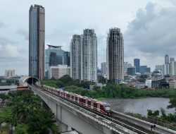 Nikmati Liburan Seru Natal dengan LRT Jabodebek, Tarif Maksimal Rp 10.000 pada 25 dan 26 Desember 2024