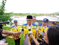 Tingkatkan Lumbung Pangan di Sulawesi Selatan, Menteri Dody Tinjau Kesiapan Air Irigasi  Bendungan Bili-Bili dan Bendung Bissua