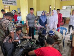 Dikunjungi Bupati Kampar Saat Jalani Pelatihan di BLK, Peserta Difabel Terharu dan Menangis