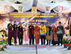 Wabup Syafaruddin Poti Buka Secara Resmi Malam Grand Final Bujang Dara Rohul Favorit 2025