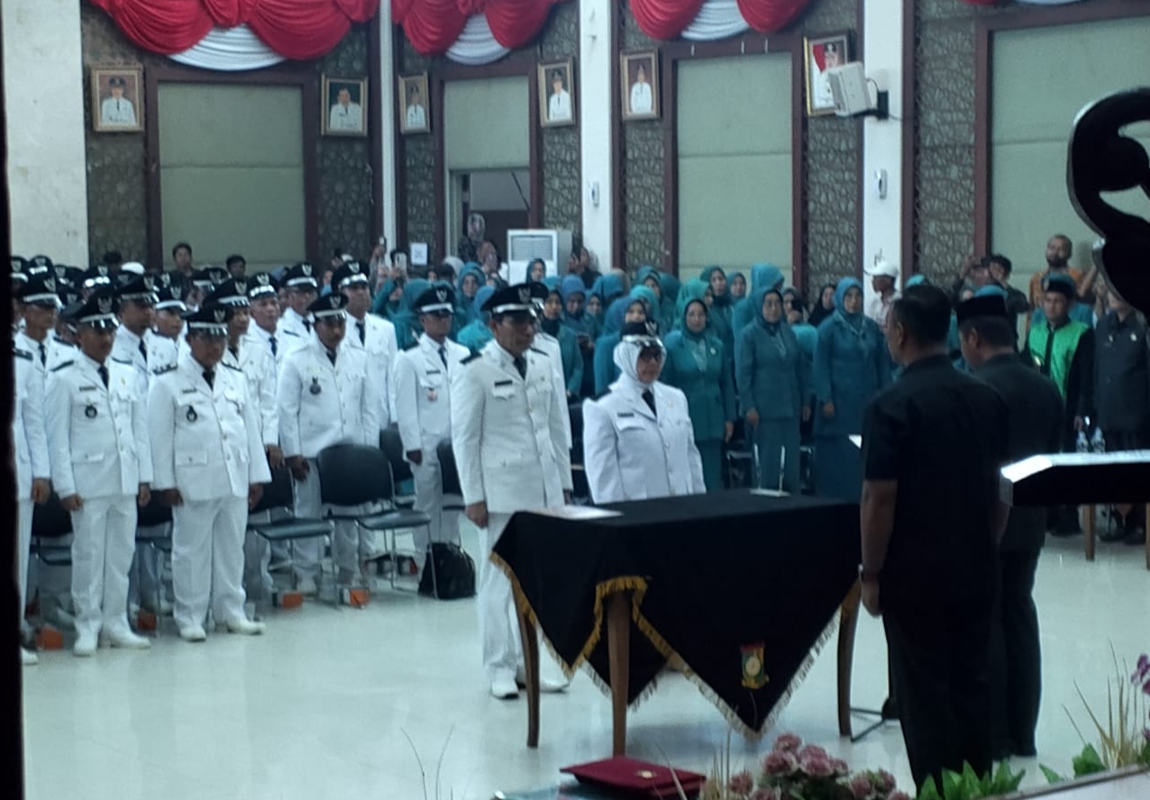 Bupati Kampar Angkat dan Kukuhkan 53 Kades