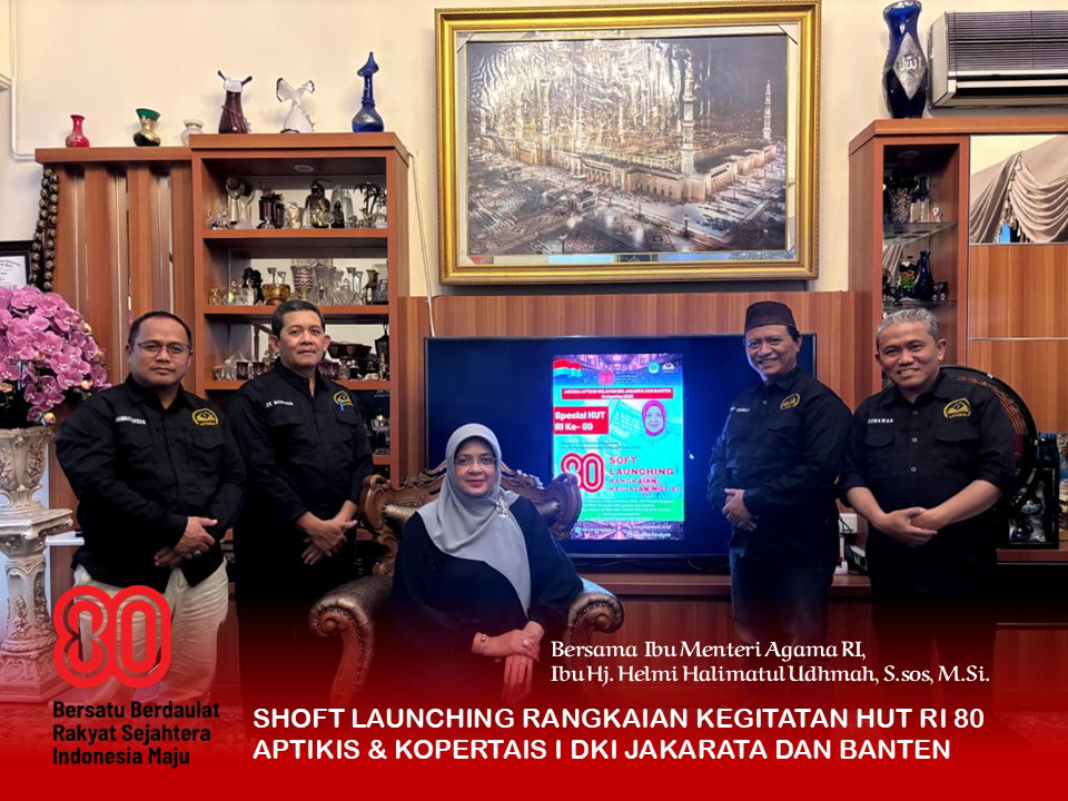 Istri Menteri Agama Republik Indonesia, Ibu Hj. Helmi Halimatul Udhmah, M.Si,
