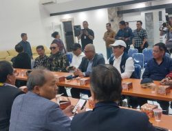Duet Akhmad Munir & Atal Depari Resmi Daftar Caketum dan Calon Ketua DK PWI Pusat 2025-2030