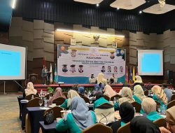 Ketua PWI Riau Raja Isyam Paparkan Tantangan Jurnalis di Tengah Digitalisasi pada Kuliah Umum Universitas Hangtuah