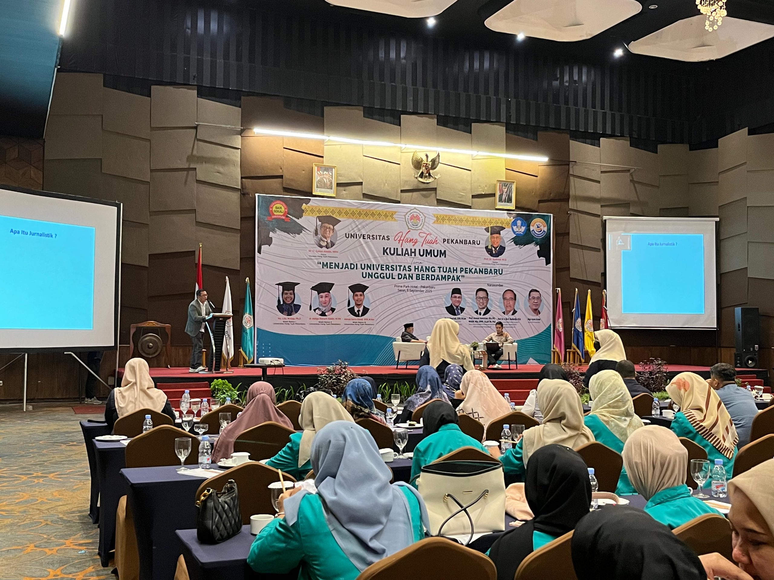 Kuliah Umum Universitas Hangtuah