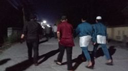 Masyarakat Rela Berjalan Ratusan Meter dan Rela Berdiri Saksikan Pembukaan MTQ ke-54 Tahun 2025 di Kampar Utara