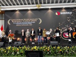 Anugerah Kehumasan Bawaslu RI Tahun 2025, Bawaslu Kampar Sabet Penghargaan Terbaik II Kategori Foto Humanis