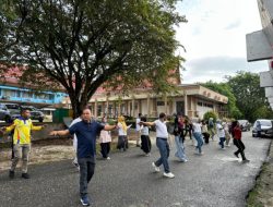 Langkah dan Terobosan Kadis Kominfo Usai Dilantik Bupati Kampar, Lukmansyah Badoe Gelar Senam Sehat Bersama Staf