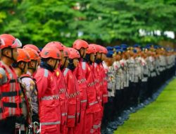 Misi Kemanusiaan Akhir Tahun: Wakapolri Lepas Ribuan Personel Brimob, dan Kirim Bantuan 7.598 Ton Logistik Bencana Sumatera