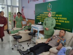 Peringati HUT Persit Kartika Chandra Kirana ke 80, Puluhan Personil Gabungan Laksanakan Donor Darah
