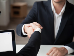 Jangan Sepele! Perhatikan 8 Bahasa Tubuh Ini saat Wawancara Kerja