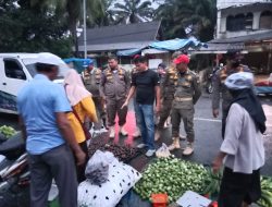 Berikan Rasa Aman dan Nyaman di Pasar Inpres Bangkinang, Disparkop Kampar Bersama Satpol dan Dishub Tertibkan Pedagang